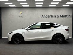 Alternative view of Tesla Model Y EL Performance AWD 534HK 5d Aut.