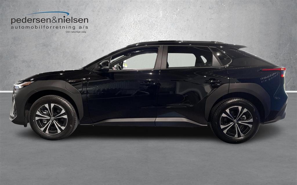 Alternative view of Toyota BZ4X EL Executive Business 204HK 5d Aut.
