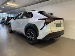 Alternative view of Toyota BZ4X EL Active Business 204HK 5d Aut.